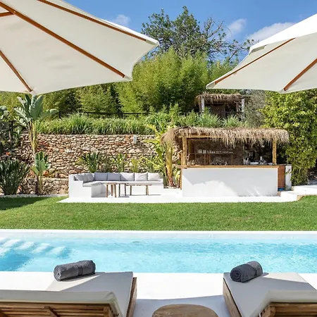 Сasa de vacaciones Luxurious Finca Gertrudis With Pool