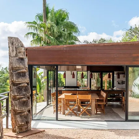 Luxurious Finca Gertrudis With Pool